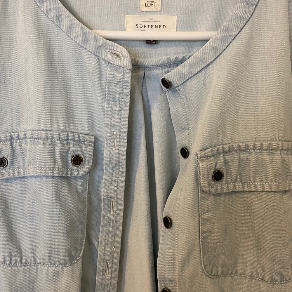 Super soft Loft Button Down - Picture 2 of 4